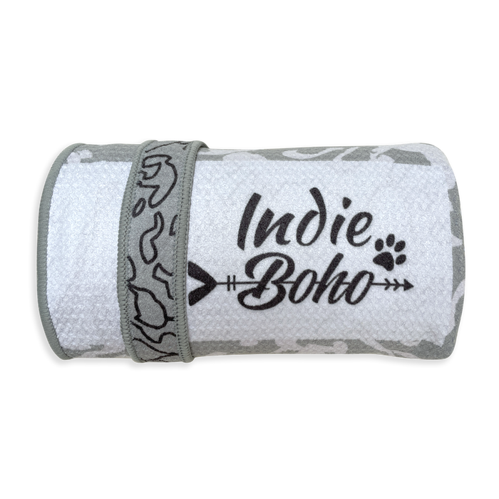 compact roll-up dog bath towel