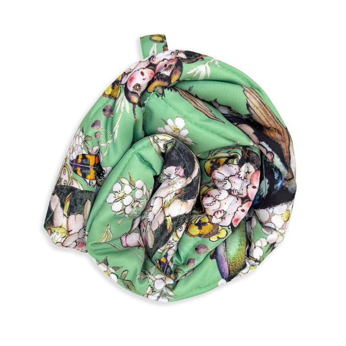 Compact roll up dog cafe mat 